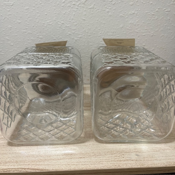 Glass Jars with Acacia lids - Picture 8 of 13